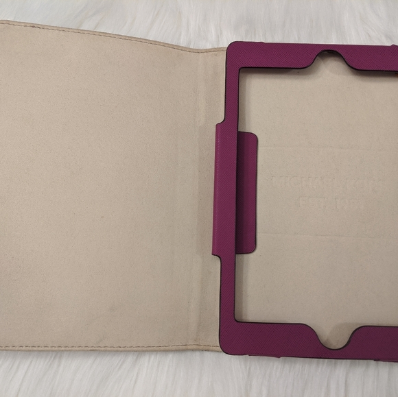 💥💥Michael Kors Leather iPad mini case in purple - Picture 2 of 5